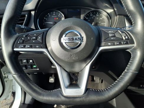 Used 2018 Nissan Rogue SV w/ Sun & Sound Touring Package AWD/4WD image 49