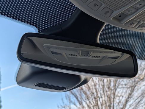 Used 2021 Ford Edge Titanium image 22