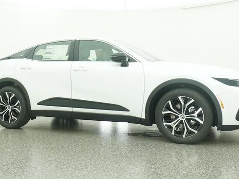 New 2026 Toyota Crown XLE image 28