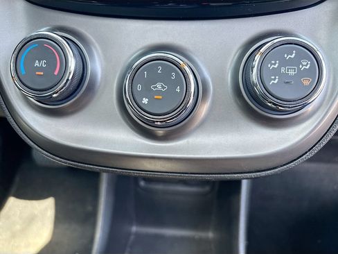 Used 2022 Chevrolet Spark LT FWD image 21