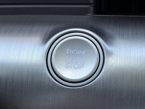 Used 2025 Hyundai Kona SEL FWD image 27
