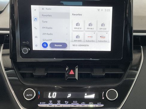 Used 2024 Toyota Corolla LE FWD image 11