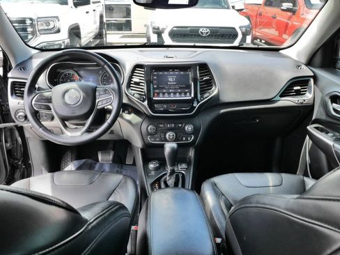 Used 2019 Jeep Cherokee Limited AWD/4WD image 19