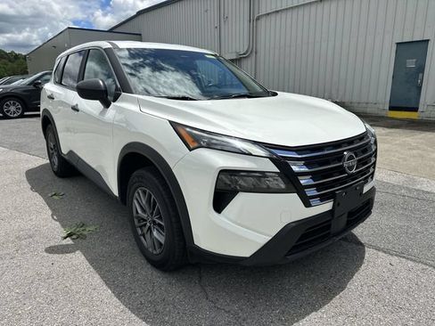 Used 2024 Nissan Rogue S AWD/4WD image 11