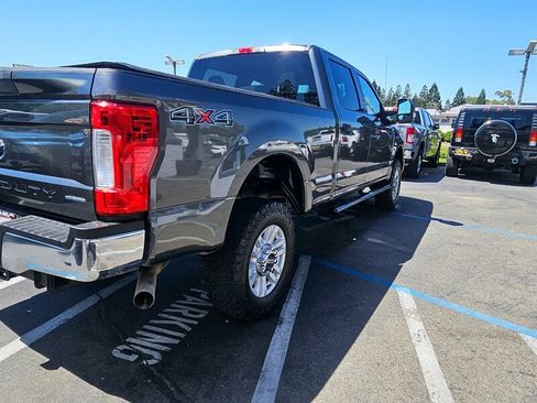 Used 2018 Ford F250 XLT AWD/4WD image 6