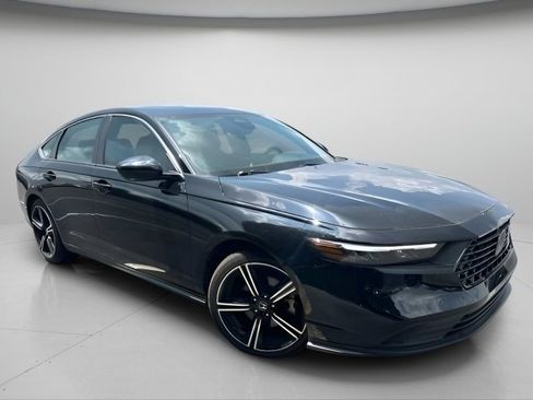 Used 2024 Honda Accord Sport image 5