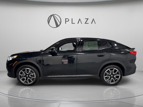 New 2026 BMW X2 xDrive28i w/ Technology Package image 3