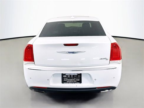 Used 2017 Chrysler 300 C w/ Safetytec Plus Group image 6