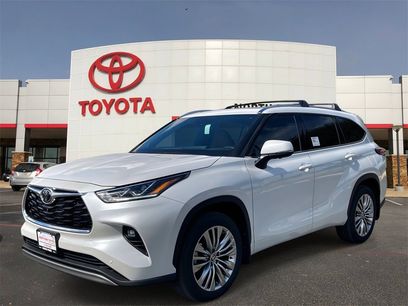 New 2025 Toyota Highlander Platinum