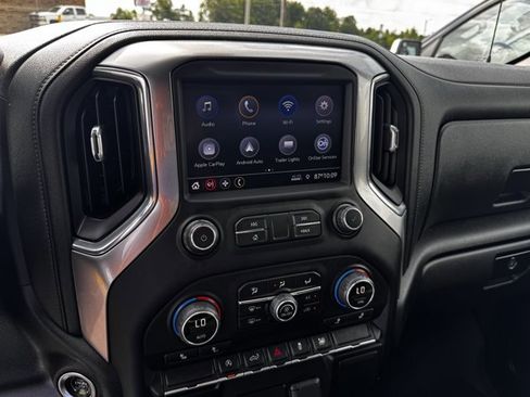 Used 2022 Chevrolet Silverado 1500 LT image 17