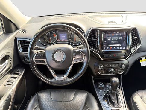 Used 2020 Jeep Cherokee Limited image 17