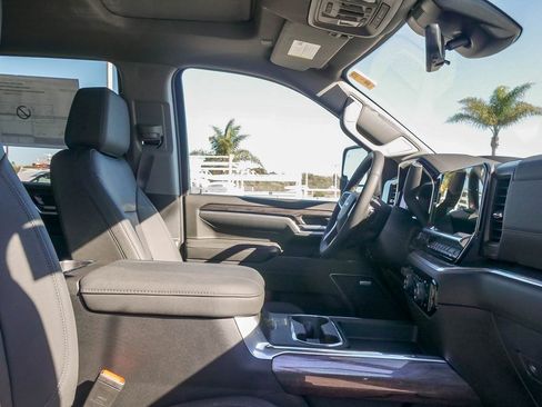 New 2026 Chevrolet Silverado 3500 LTZ w/ LTZ Premium Package image 17