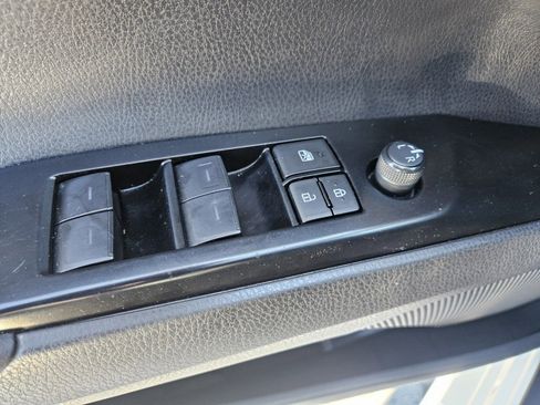 Used 2025 Toyota Camry LE image 31