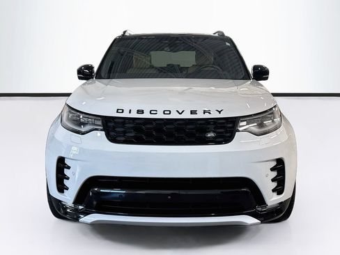 Used 2025 Land Rover Discovery Dynamic SE AWD/4WD image 2