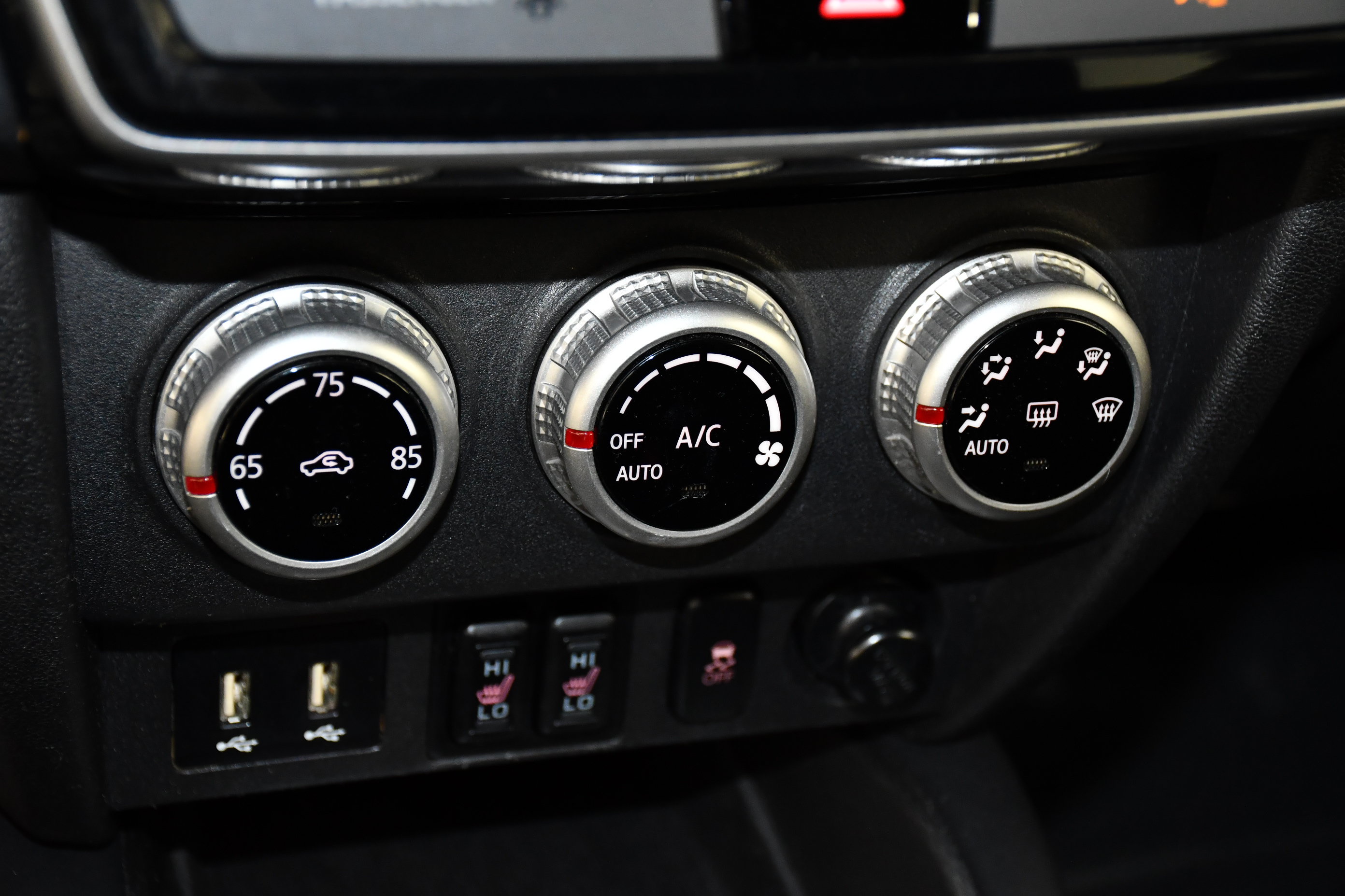 Used 2020 Mitsubishi Outlander Sport SE AWD/4WD image 28