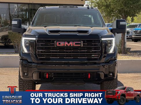 Used 2025 GMC Sierra 2500 AT4X AWD/4WD image 2