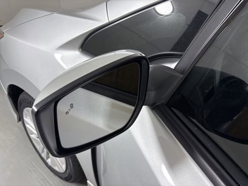 Used 2022 Nissan Leaf S image 15