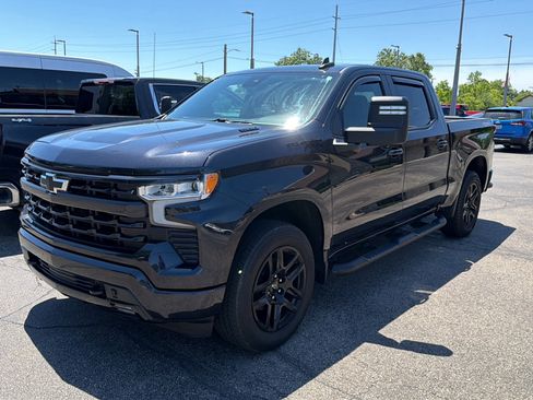 Used 2023 Chevrolet Silverado 1500 RST w/ Convenience Package II AWD/4WD image 3
