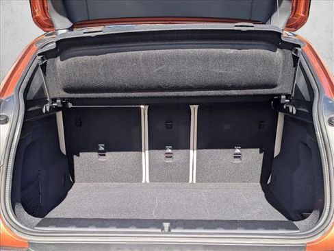 Used 2025 BMW X2 xDrive28i w/ Technology Package image 6