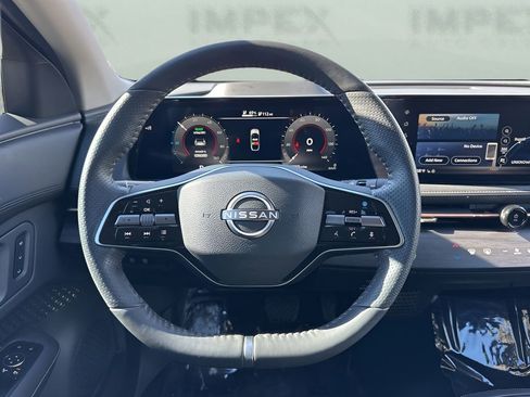 Used 2023 Nissan Ariya AWD image 14