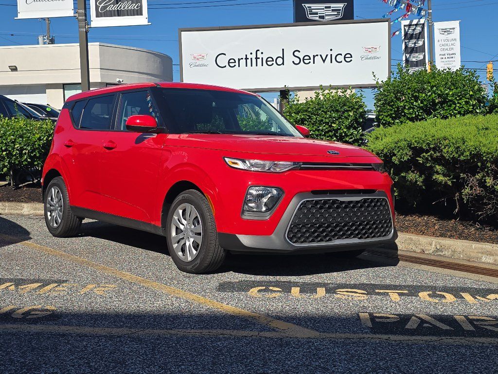 Certified 2021 Kia Soul LX FWD image 2