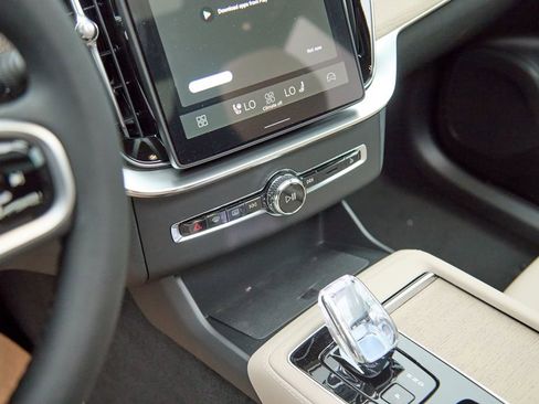 New 2026 Volvo XC90 B5 Plus w/ Protection Package AWD/4WD image 14