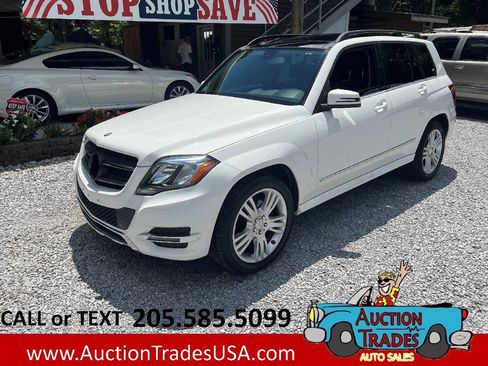 Used 2013 Mercedes-Benz GLK 350 4MATIC image 1