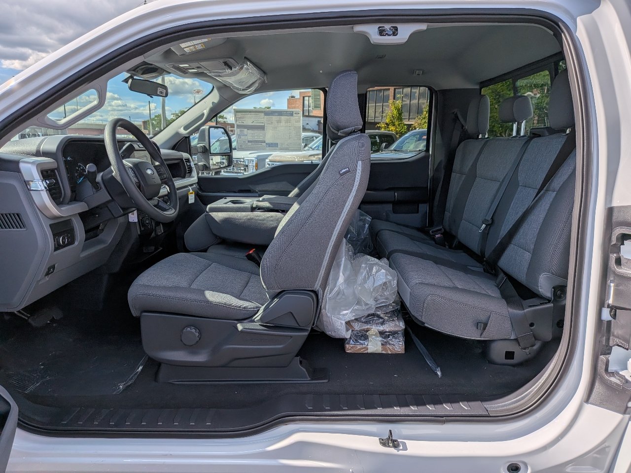 New 2027 Ford F250 XL w/ STX Appearance Package AWD/4WD image 14
