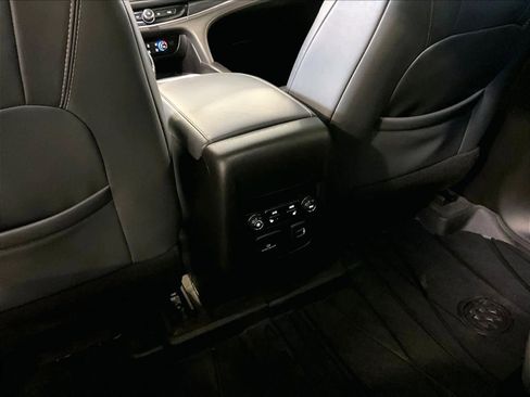 Used 2020 Buick Enclave Premium w/ LPO, Touring Package image 29