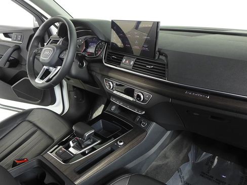 Used 2023 Audi Q5 2.0T Premium image 13