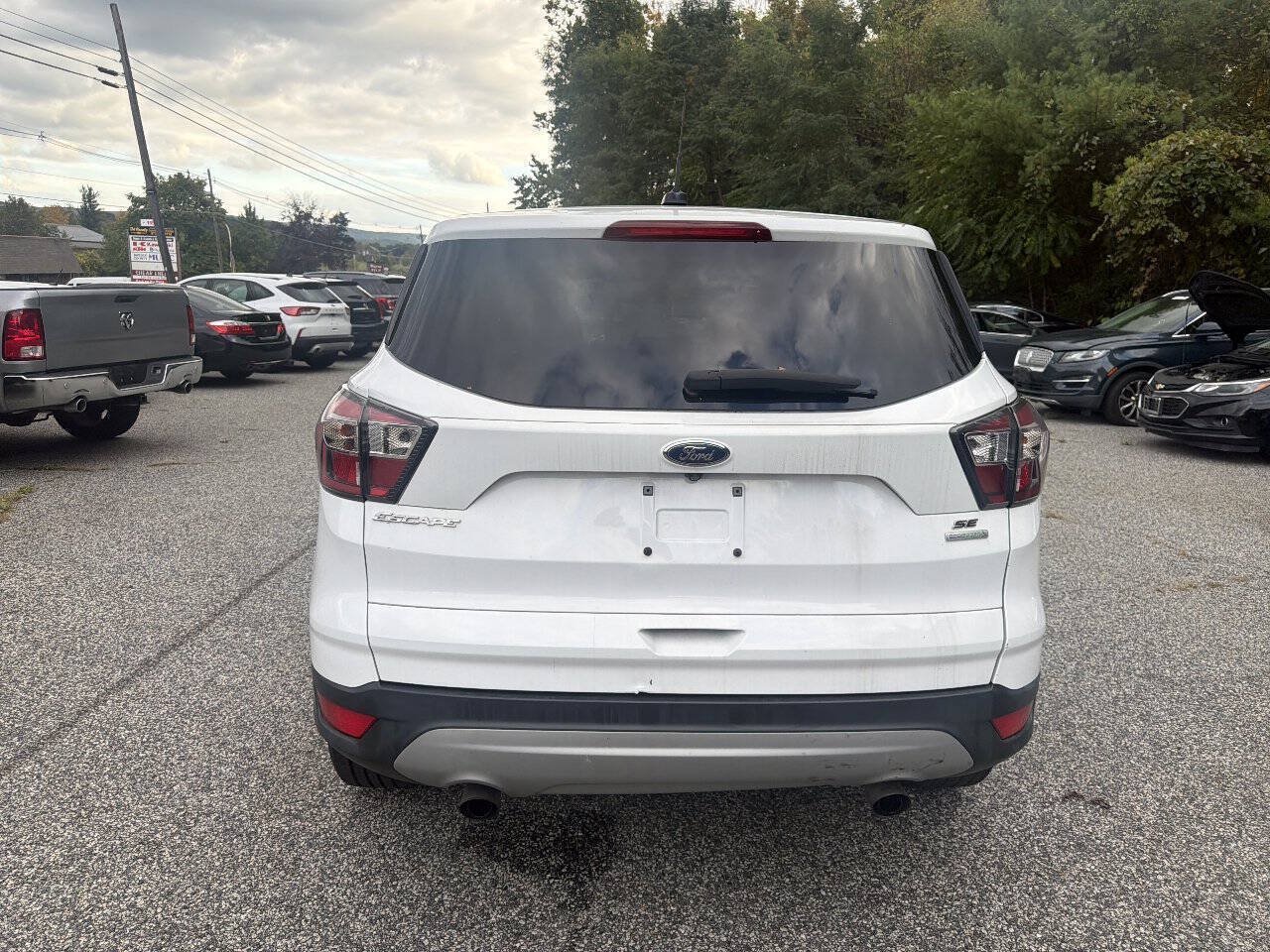 Used 2017 Ford Escape SE FWD image 8