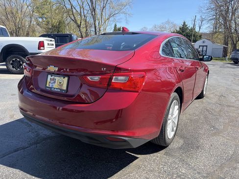 Used 2018 Chevrolet Malibu LT image 8