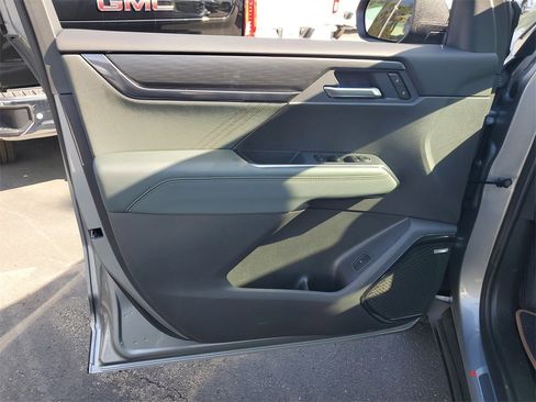 New 2026 GMC Acadia AT4 image 13