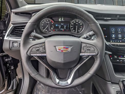 New 2025 Cadillac XT6 Premium Luxury image 24