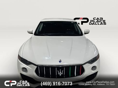 Used 2017 Maserati Levante AWD/4WD image 3