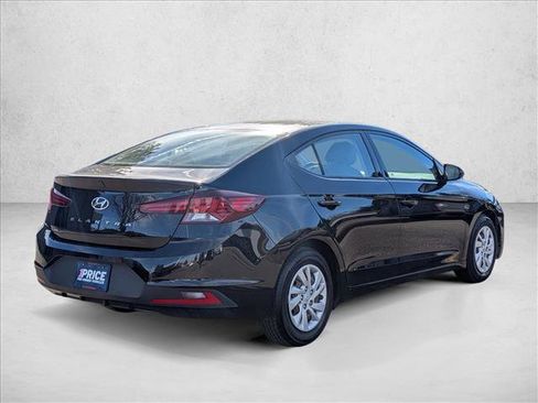 Used 2019 Hyundai Elantra SE image 5