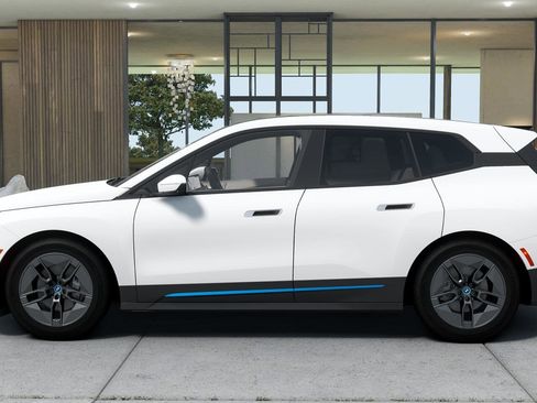 New 2025 BMW iX xDrive50 image 4