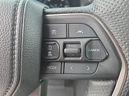 Certified 2025 Toyota Tacoma Limited AWD/4WD image 25