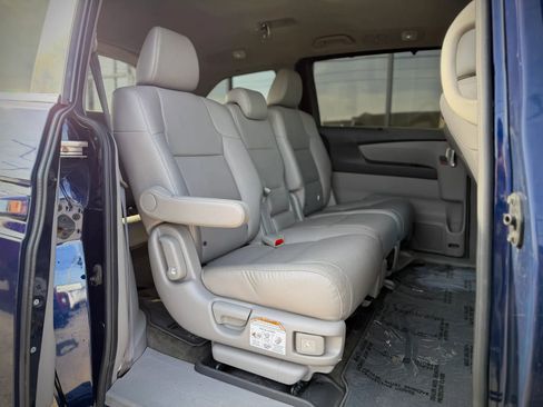 Used 2015 Honda Odyssey EX-L image 18