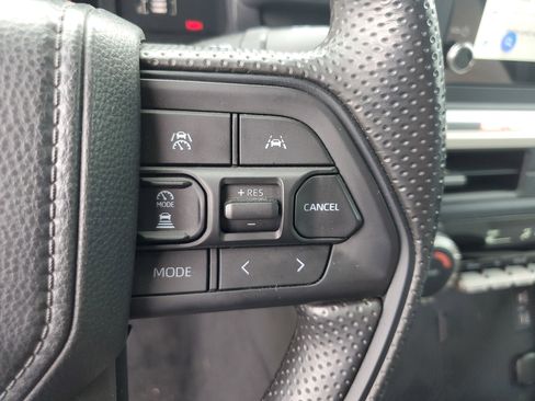 Used 2025 Toyota Tacoma SR5 image 28