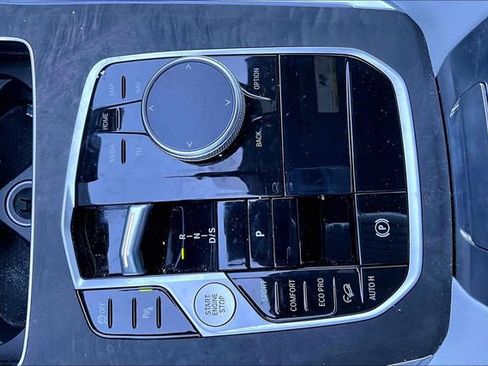 Used 2025 BMW X5 xDrive40i w/ Climate Comfort Package image 26