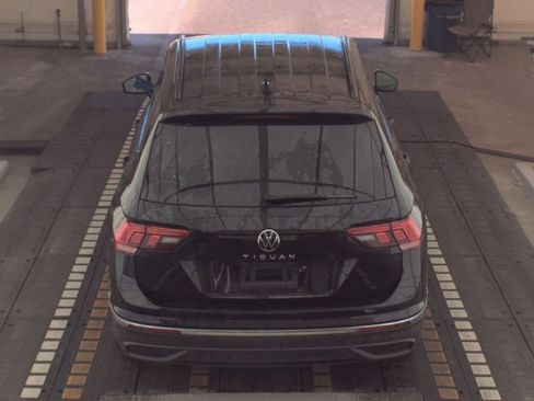 Used 2024 Volkswagen Tiguan S image 5