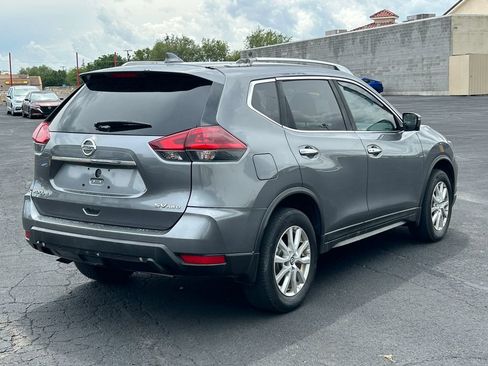 Used 2018 Nissan Rogue SV w/ Premium Package AWD/4WD image 3