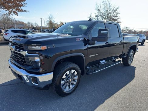 New 2026 Chevrolet Silverado 2500 LT image 3