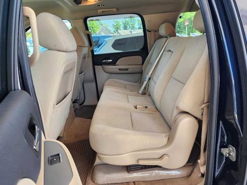 Used 2008 Chevrolet Suburban LS w/ Skid Plate Package AWD/4WD image 13