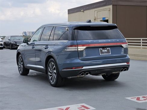 New 2026 Lincoln Aviator Premiere image 5