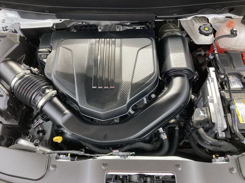 Used 2025 GMC Acadia Elevation image 18