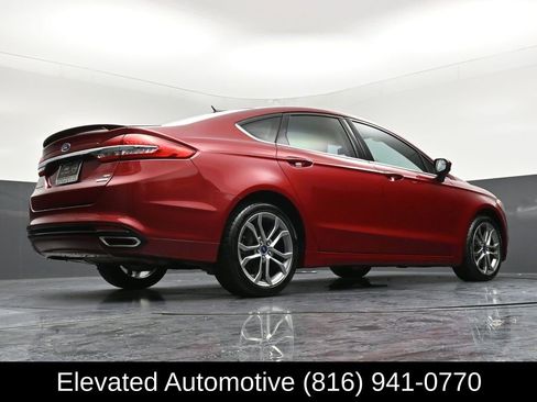 Used 2017 Ford Fusion SE w/ Equipment Group 201A image 28