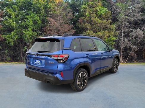 New 2026 Subaru Forester Premium AWD/4WD image 16