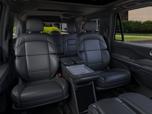 New 2025 Lincoln Navigator L Reserve w/ Jet Appearance Package image 11